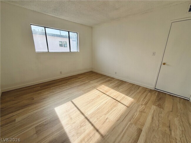 Foto del edificio - 537 Kolson Cir