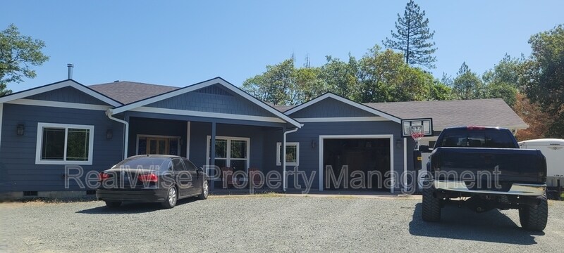 Primary Photo - 235 Needlewood Dr