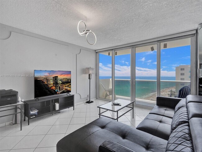 Foto del edificio - 3725 S Ocean Dr