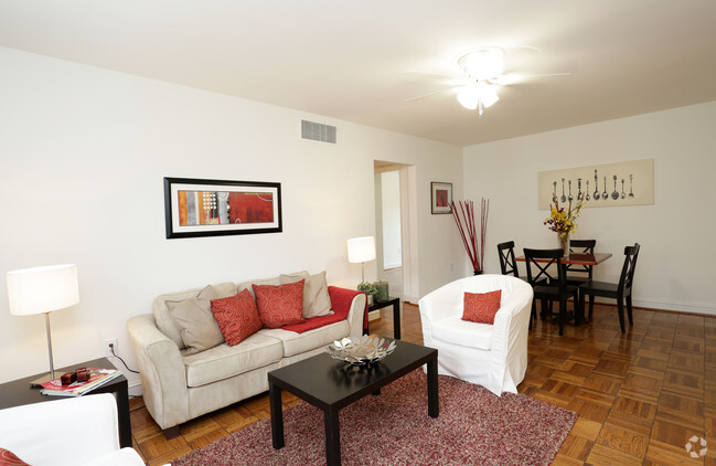 Interior Photo - Lyon Village Apts