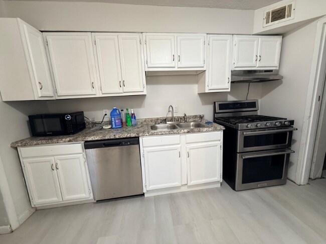 Building Photo - 105 Buckeye Cir