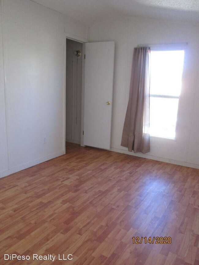 Building Photo - 2 br, 2 bath House - 2286 N. Sunset Ave