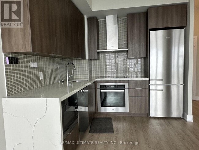 Building Photo - 30 Shore Breeze Dr