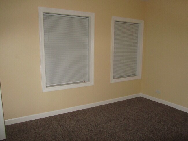 Foto del edificio - 7047 S Crandon Ave