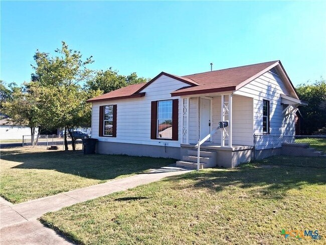 Foto del edificio - 902 Evetts Rd