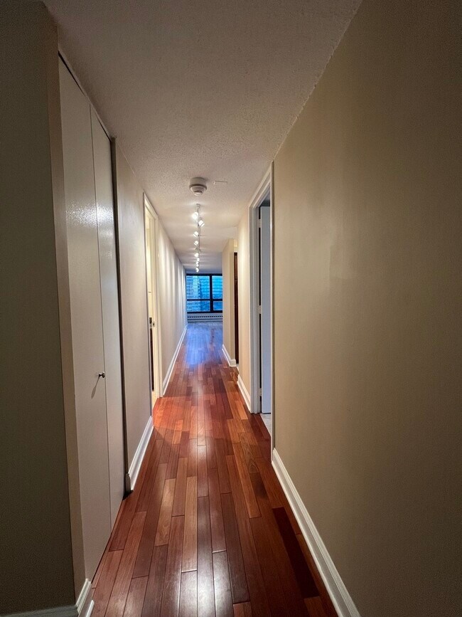 Foto del edificio - 360 E Randolph St