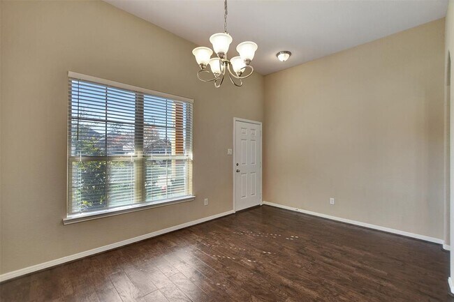 Foto del edificio - 2314 Perkins Crossing Dr