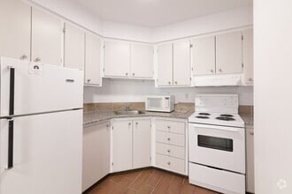 Building Photo - 2285 Rue St Mathieu