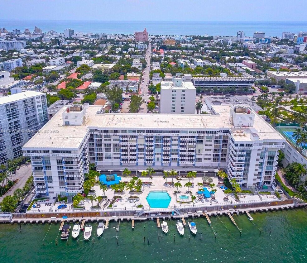 Foto principal - 800 West Ave