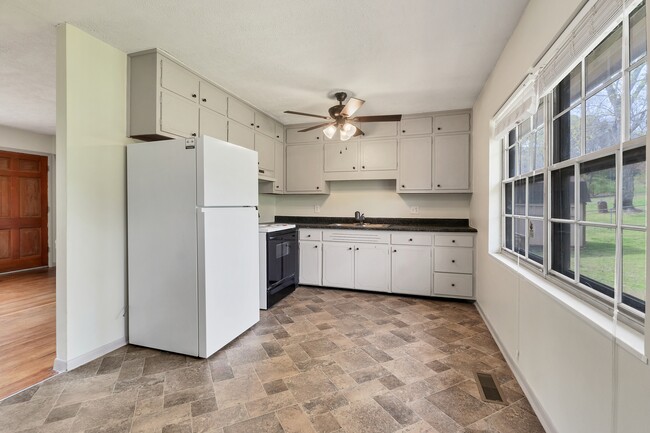 Foto del edificio - 8848 W Simpson Rd