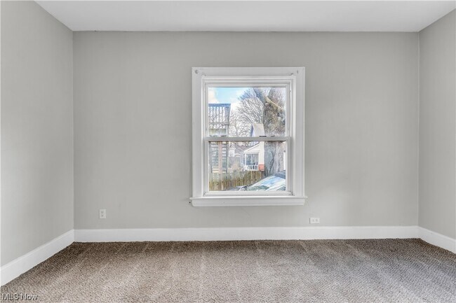 Foto del edificio - 3501 Broadview Rd