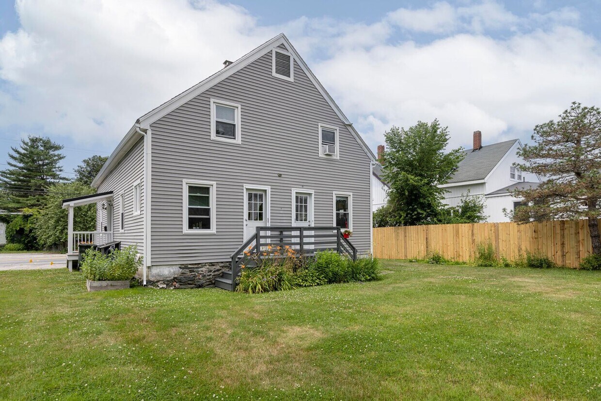 Foto principal - 140 Sawyer St
