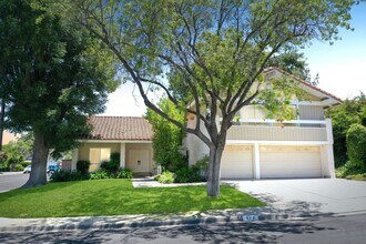 Building Photo - 912 Brightstone Ct