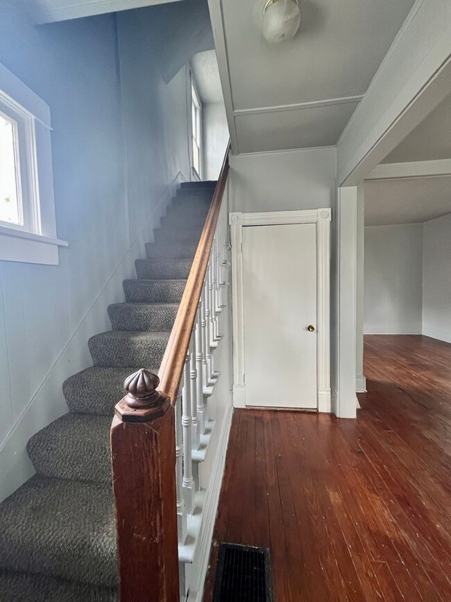 Building Photo - 4201 Cumings Street