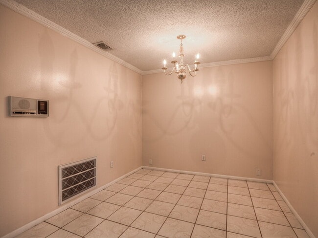 Building Photo - 12834 Illinois Woods Ln