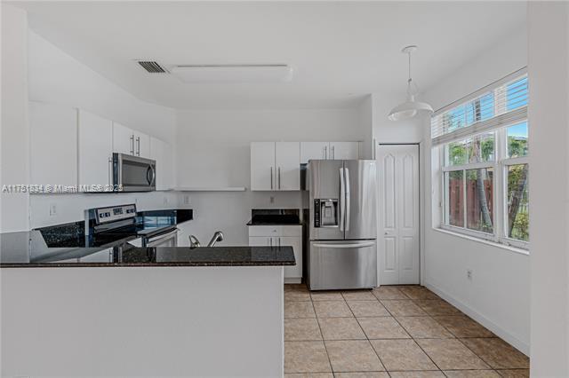 Foto del edificio - 10940 NW 87th Ln