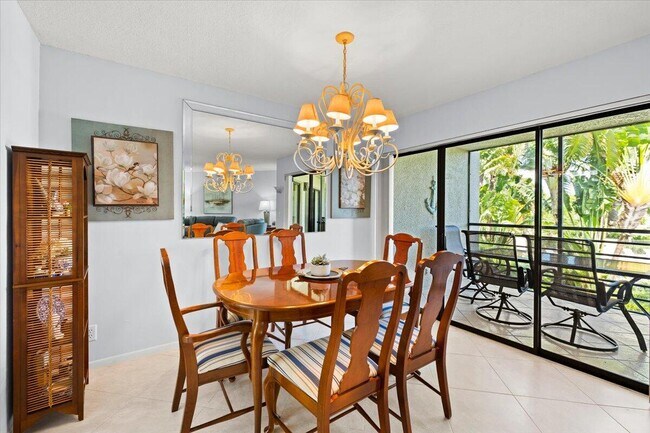 Building Photo - 5851 Camino Del Sol