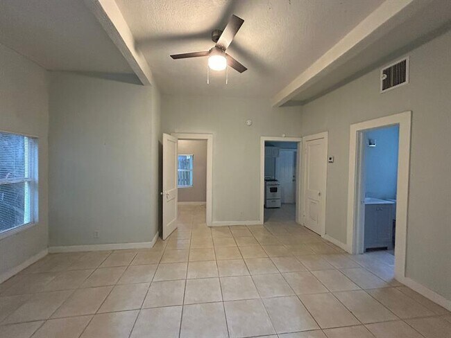 Foto del edificio - 734 Tallapoosa St