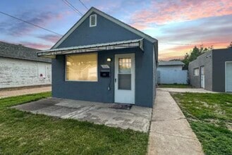 Building Photo - 506 S 5th Ave