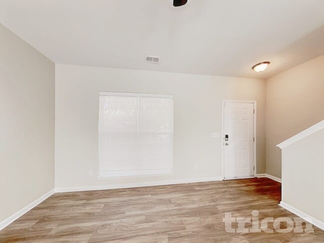 Building Photo - 544 Stillgreen Ln