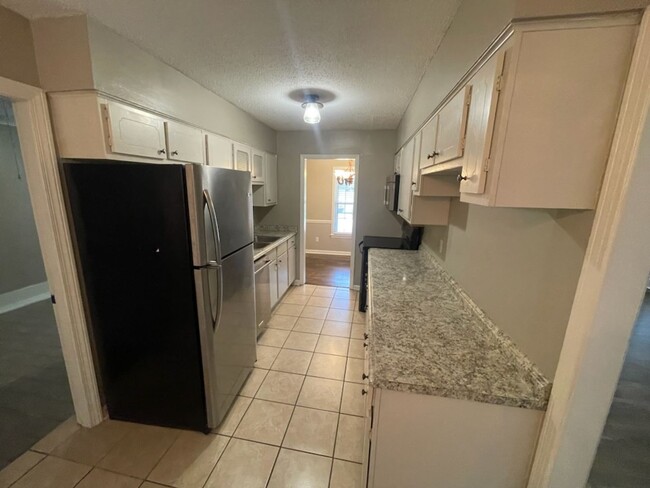 Building Photo - Great home in a cove, Southaven Schools!