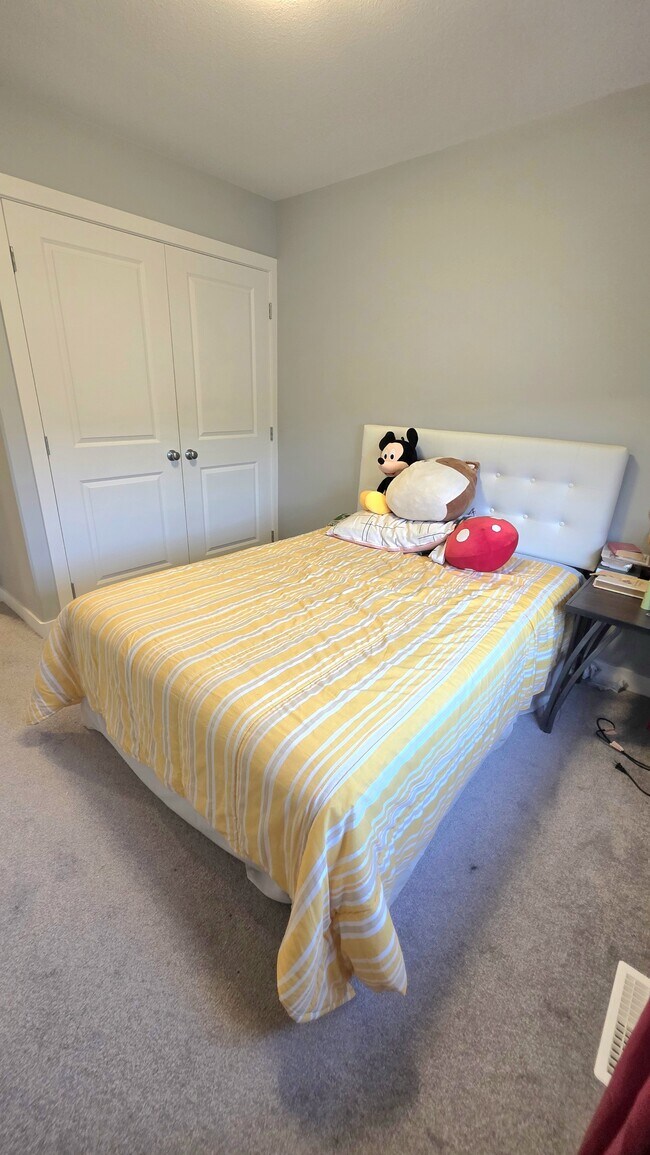 Photo du bâtiment - 959 McFaull Mnr