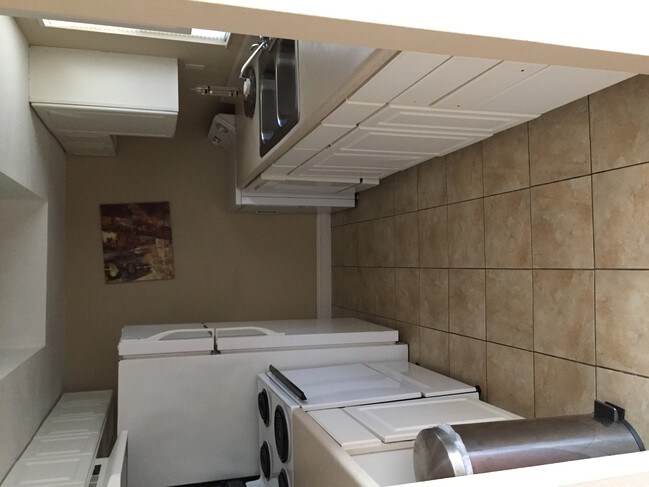 Foto del edificio - 2510 Lemontree Ln