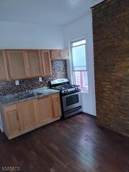 Foto del edificio - 157 Myrtle Ave