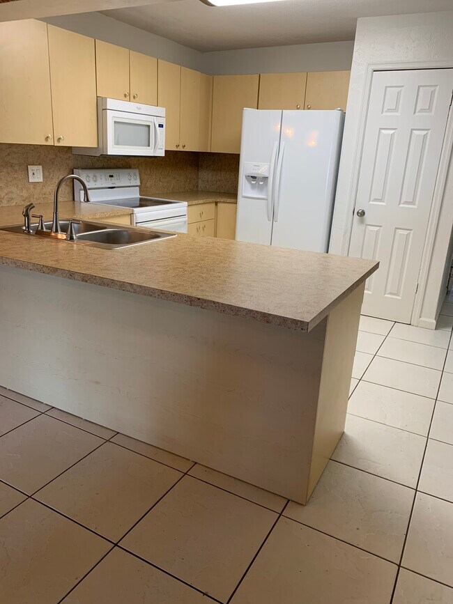 Foto del edificio - 3475 NW 17th Ter