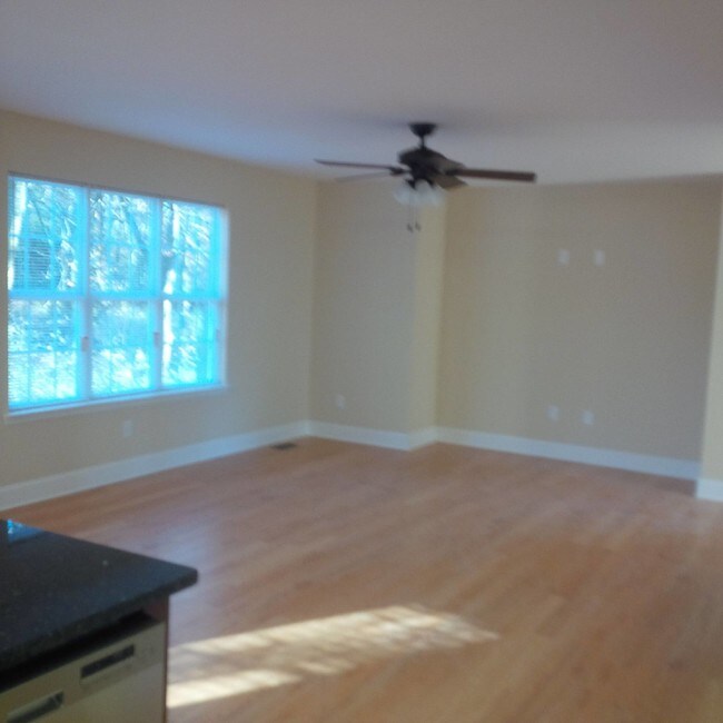 Building Photo - 1302 Franklin Dr