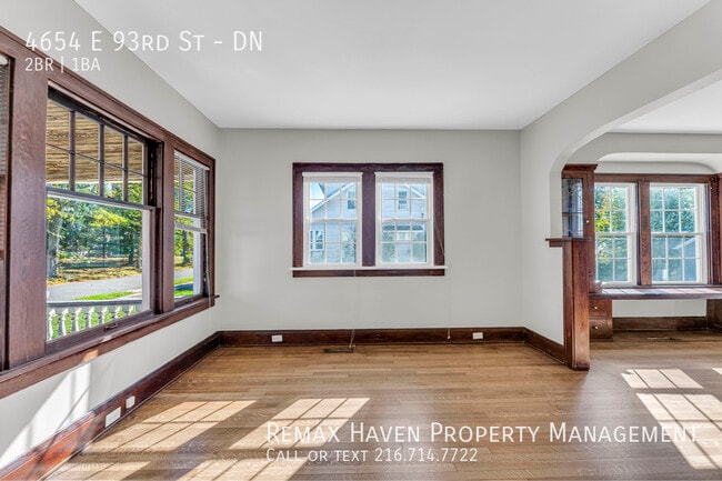 Foto del edificio - 4654 E 93rd St