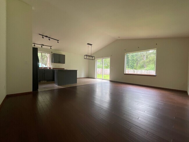 Building Photo - Charming 3-Bedroom Home in Peaceful Nisqua...