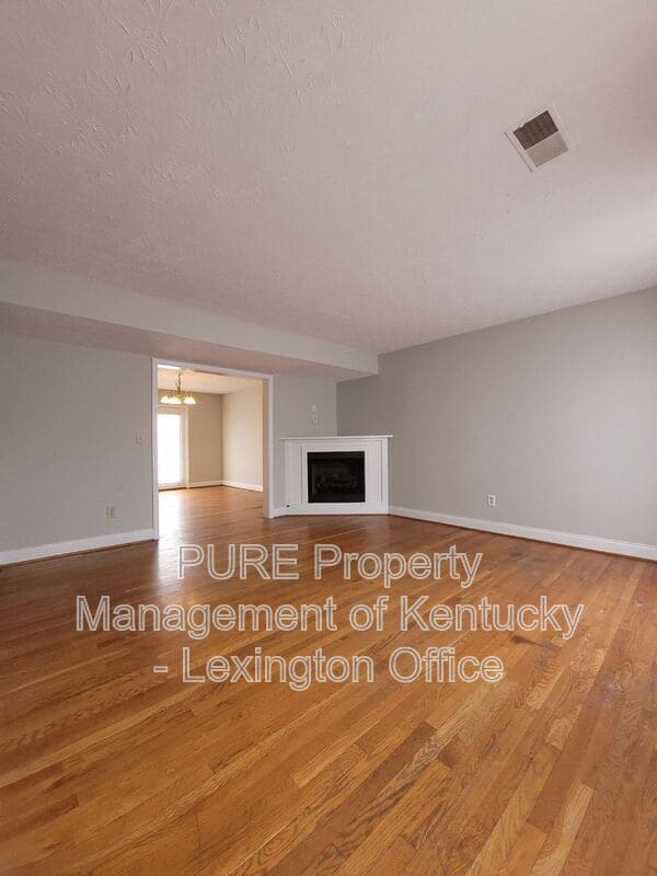 Building Photo - 620 Sherard Cir