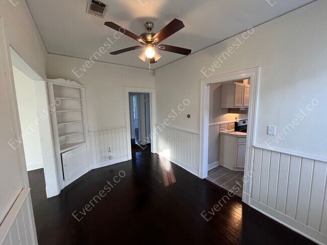 Building Photo - 526 Hartfield St