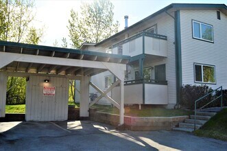 Building Photo - 1531 Northview Dr