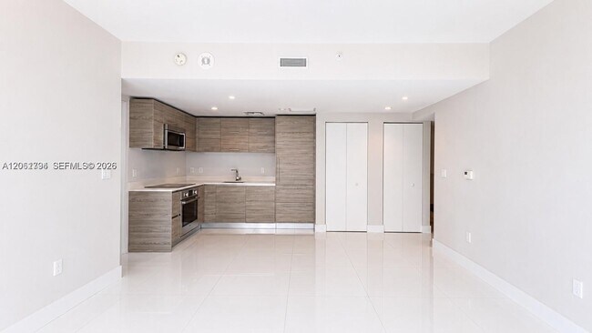 Building Photo - 1300 S Miami Ave