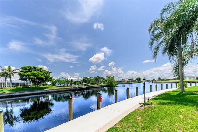 Building Photo - 1080 Bal Harbor Blvd