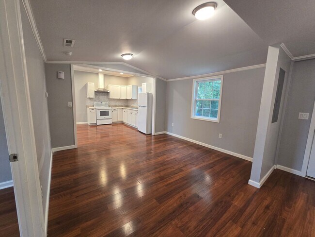 Foto del edificio - NEW LISTING!!!!!