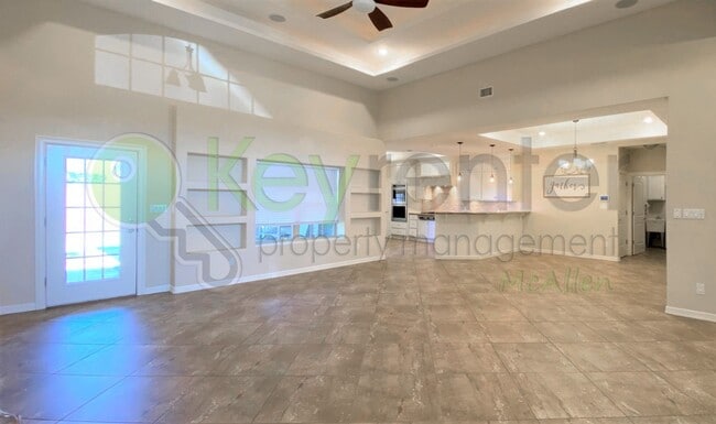Building Photo - Beautiful 4 Bedroom- 3.5 Bathroom Home in Alamo, TX