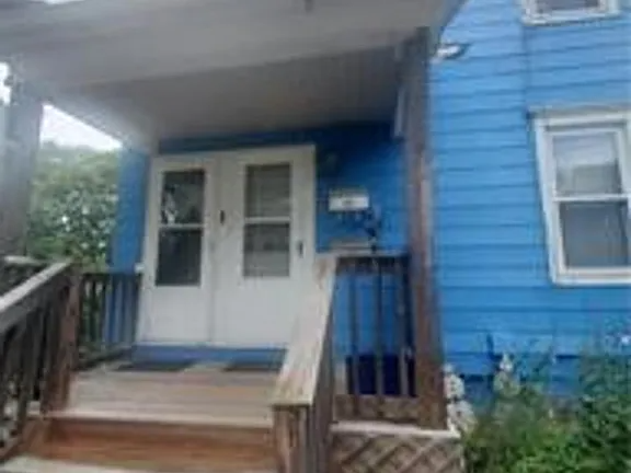 Primary Photo - 125 S 8th St