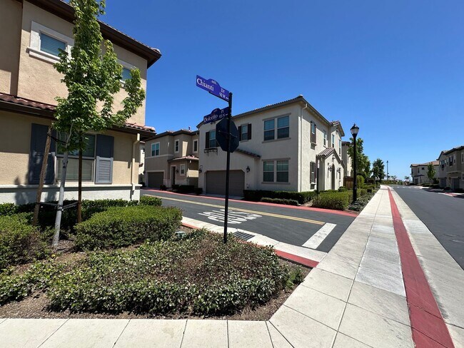 Foto del edificio - Beautiful 3 Bedroom, 2.5 Bath Mountain House Home.