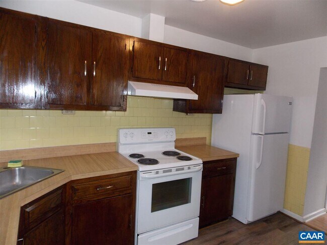 Foto del edificio - 748 Orangedale Ave