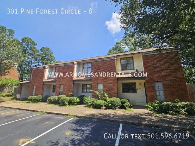 Foto del edificio - 301 Pine Forest Circle - 8| $925 | 2 beds,...