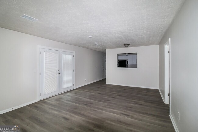 Building Photo - 841 Sheppard Way