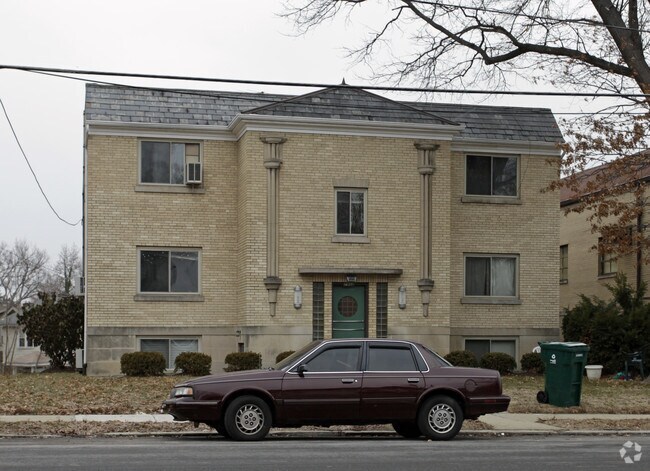 Building Photo - 2954-2958 Madison Rd