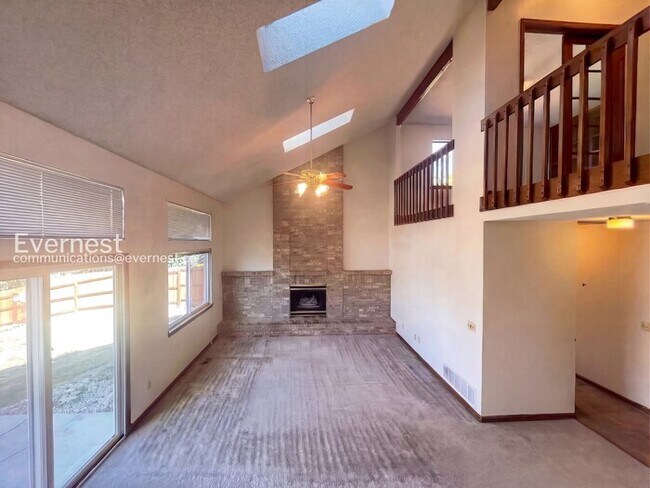 Foto del edificio - 4930 Sprangler Dr