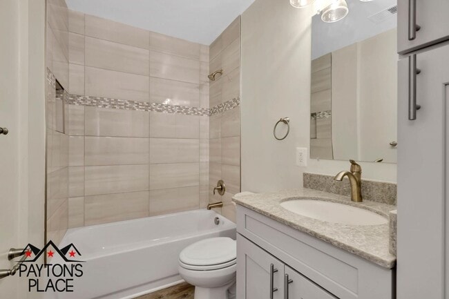 Foto del edificio - 332 19th St NE