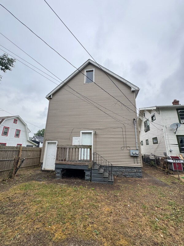 Building Photo - 11130 Continental Ave