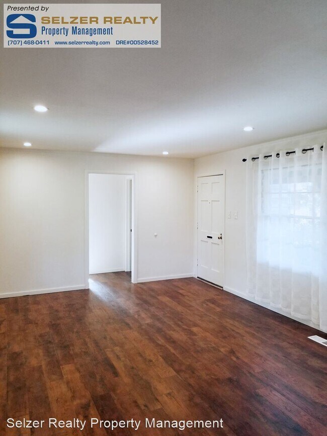 Foto del edificio - 2 br, 1 bath House - 511 W. Mill St.