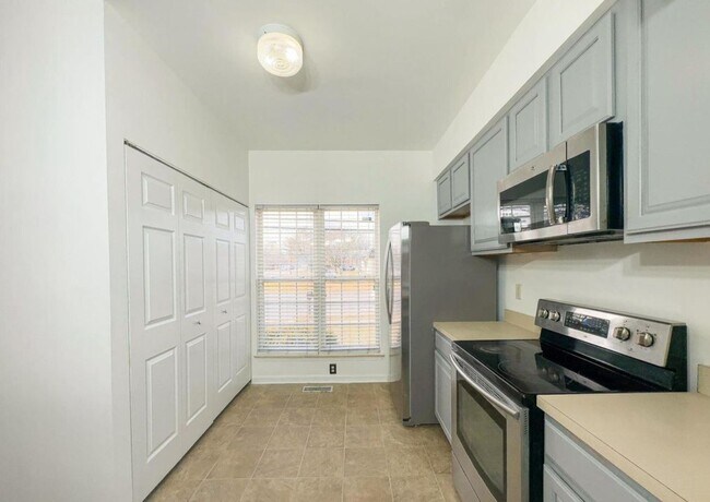 Cocina - 8153 Telegraph Rd